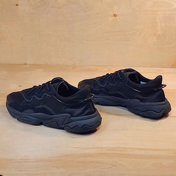 Adidas Original Ozweego Black Athletic Shoes - Picture 6 of 11